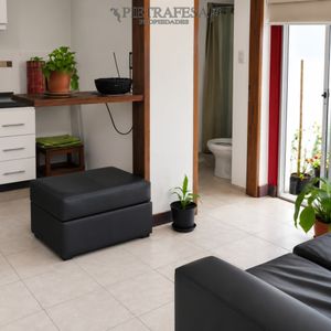 Apartamento En Alquiler, 1 Dormitorio, 1 Baño, Patio. Cordón.