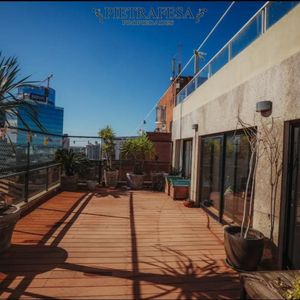 Exclusivo Penthouse Ubicado Sobre 26 De Marzo Y Luis Alberto De Herrera