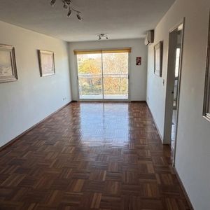 Apartamento En Venta, 2 Dormitorios, 2 Baños, Terraza, Garaje. Buceo.