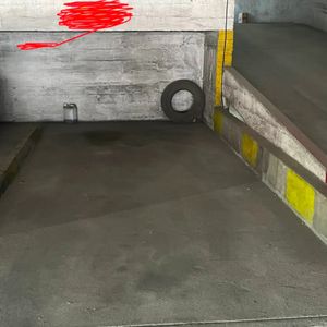 Garaje En Pleno Centro De Montevideo