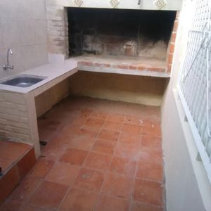Apartamento En Venta Con Renta!!- 2 Dormitorios 1 Baño Con Patio - Cochera - Av. Corrientes - Malvin Norte