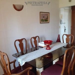 Apartamento En Venta, 2 Dormitorios, 1 Baño, Cochera, Cno Carrasco, Complejo Vicman, Malvin Norte.
