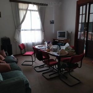 Casa En Venta 5 Dormitorios, 3 Baños, Fondo Y Cochera- Larravide- Unión
