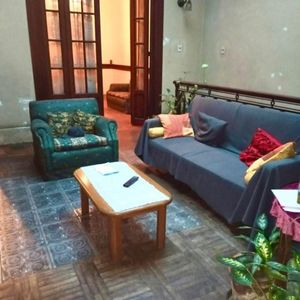 Casa En Venta 5 Dormitorios, 2 Baños, Patio Y Azotea-avenida Uruguay-cordón