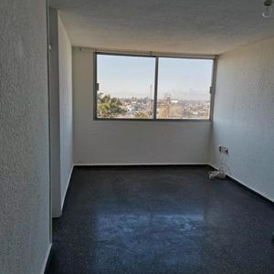 Apartamento En Venta Con Renta 2 Dormitorios, 1 Baño-cno. Carrasco-malvin Norte