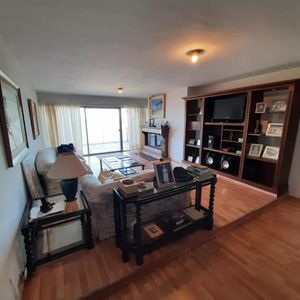 Apartamento En Venta, Nuda Propiedad, 2 Dormitorios, 3 Baños Y Garaje-juan De León -buceo