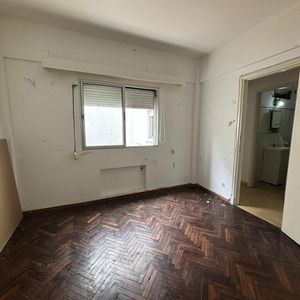 Apartamento En Venta 2 Dormitorios, 1 Baño-doctor Mario Cassinoni -tres Cruces