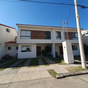 Casa En Alquiler En El Remanso