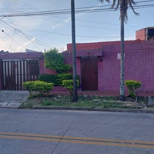 Casa En Venta - Barrio Estacion Argentina