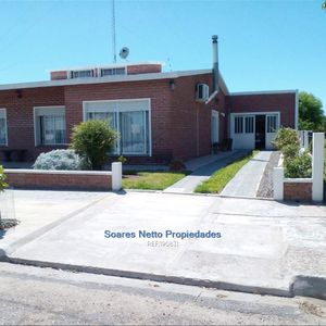 Venta Casa 4 Dormitorios Con Fondo Y Gge - Colonia