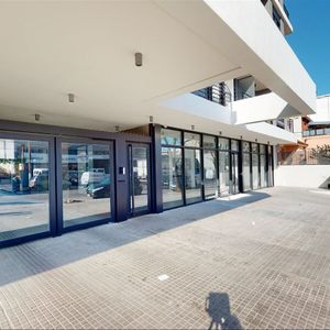 Local Comercial En Barrio La Comercial
