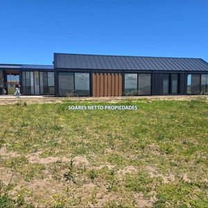 Casa 3 Dormitorios Con Piscina Climatizada En Barrio Privado Laguna De Los Cisnes – La Capuera