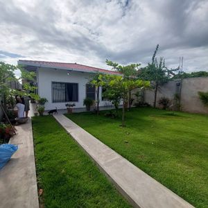 Casa En Venta. Av. 16 De Julio