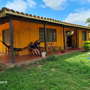 Casa De 994.70 M2 Ideal Para Negocio U Vivienda 1° Anillo Cotoca