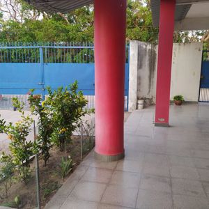 Casa En Venta Con Espacio Comercial - Zona Norte