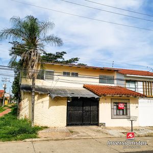 Casa En Venta En Esquina