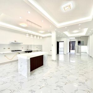 Casa De Lujo A Estrenar En Venta