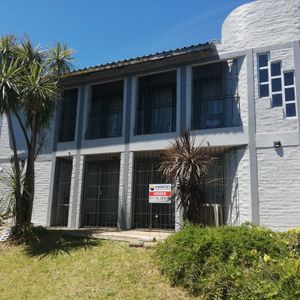 Hermosa Casa A Metros Del Mar
