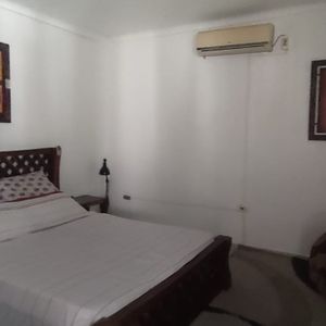 Amplia Casa En Venta