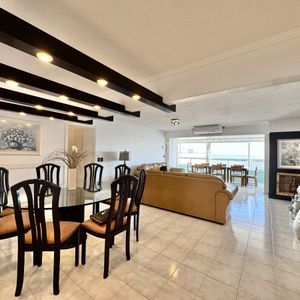 Venta Apartamento Unificado, 2 Dormitorios Y Medio, Dependecia, Lincoln Center