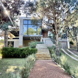 Refugio De Diseño En Laguna Escondida: Elegancia, Calma Y Naturaleza