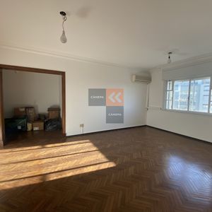 Amplio Apartamento Con Vista Despejada Y Mar