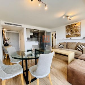 Venta De Excelente Apartamento De Dos Dormitorios, Playa Mansa