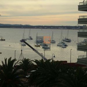 Precioso Apartamento Con Vista Al Puerto De Punta Del Este, Ubicado En La Peninsula.