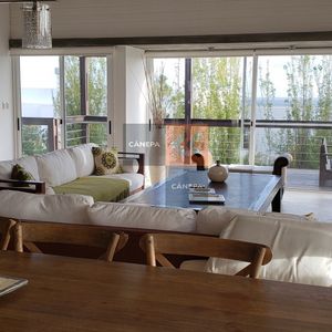 Alquiler Anual, Excelente Casa Con Vsita Al Mar