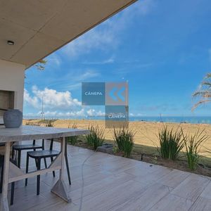 Departamento Frente Al Mar, Playa Mansa En Venta