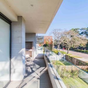 Venta Apartamento De 3 Dormitorios En Carrasco Norte Con Terraza Con Parrillero