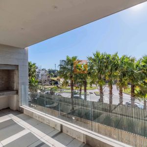 Venta Apartamento De 2 Dormitorios En Jardines De Carrasco Con Terraza Con Parrillero