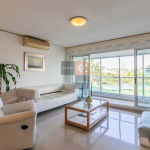 Departamento Sobre La  Mansa En Venta De 3 Dormitorios