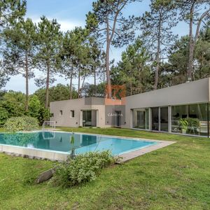 Casa A La Venta De 3 Dormitorios Rodeada De Naturaleza