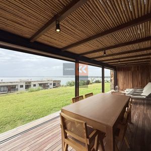Departamento De Dos Dormitorios Con Inmejorable Vistas  En Venta