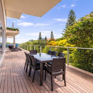 Apartamento En Venta De Excelente Categoría En Zona Brava