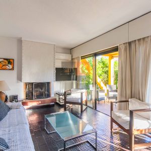 Departamento Estilo Casa De 3 Dormitorios En Península