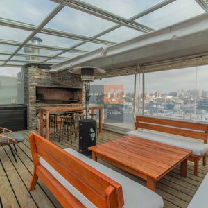 Venta Apartamento De 2 Dormitorios En Parque Batlle Con Barbacoa + Cochera
