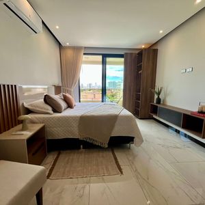 Monoambiente Amoblado En Alquiler - Condominio Sky Moon