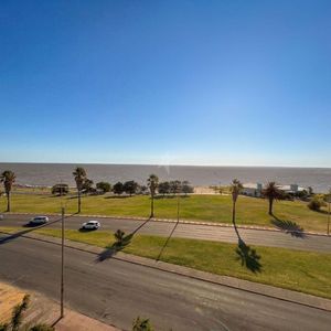 Alquiler Apto Rambla Pocitos 3 Dorm - 4 Baños - Servicio - Terraza - 2 Gges