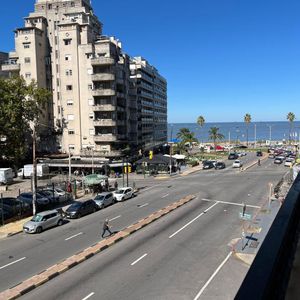 Venta Apto Pocitos 4 Dormitorios 3 Baños Servicio Completo -gge