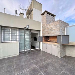 Venta Penthouse Pocitos Nuevo 2 Dorm - 2 Baños - Tza - Parrillero