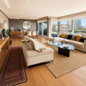 Venta Apto Pocitos 3 Dorm - Terraza - Garaje - Servicio