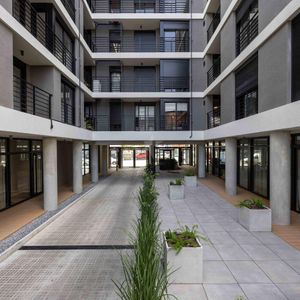 Venta Apto C/ Renta La Blanqueada 2 Dorm Gge