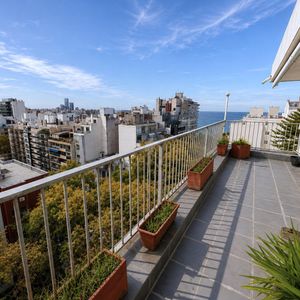 Venta Penthouse Pocitos , 3 Dorm, Tza, Gge