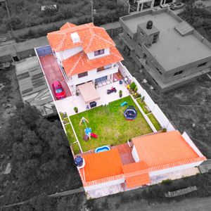 En Venta Amplia Casa Con 2 Frentes 