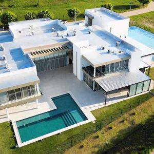 Casa En Venta De Súper Lujo