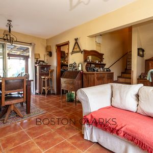Casa En Venta En El Pinar De Tres Dormitorios Con Garage Y Amplio Patio