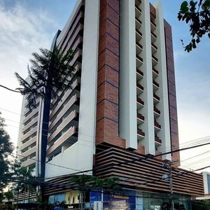 En Venta Lujoso Dpto. De 2 Dorms. Finamente Amoblado Y Equipado