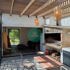 Venta Casa Ph Con Terreno De 2800m2 En Saldun A Metros Del Portones Shopping